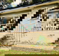 Cosy Seaside Cottage - Accommodation Cairns