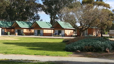 Jamestown Country Retreat Caravan Park - Accommodation Cairns 2
