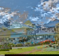 King of North Bay - Accommodation Cairns