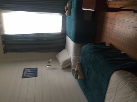 Lake Leake Inn - Accommodation Cairns 2