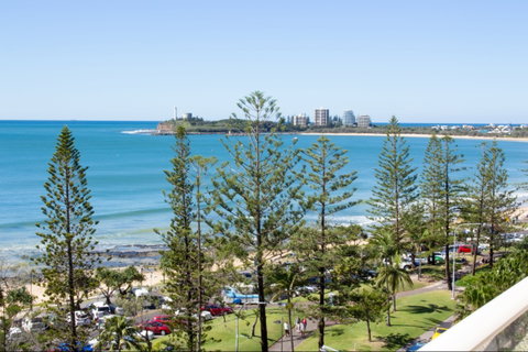 Pacific Beach Resort - Accommodation Cairns 2