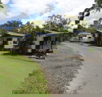 Tropicana Caravan Park Sarina - Accommodation Cairns