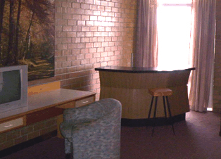 Red Castle Motor Inn - Accommodation Cairns