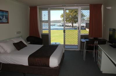 Zorba Motel - Accommodation Cairns 0