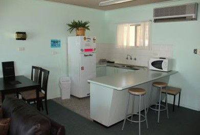 Zorba Motel - Accommodation Cairns 1