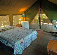 Lions Den Hotel - Accommodation Cairns