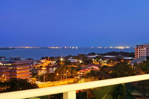 Beachlife Sands 3 Bedroom Harbour View Apartment - Accommodation Cairns 2