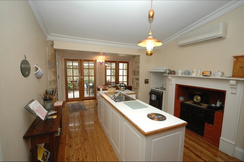 Clare Valley Heritage Retreat - Wishing Well Cottage - Accommodation Cairns 0