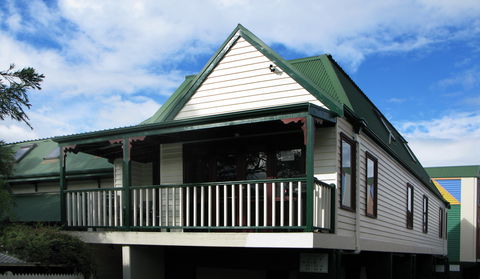 Dlux + Escape @ Lorne - Accommodation Cairns 1