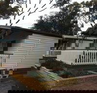 Lake Albert Caravan Park Meningie SA - Accommodation Cairns