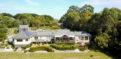 Llarrinda Bed & Breakfast - Accommodation Cairns 0