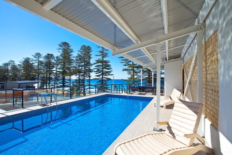 Manly Paradise Beachfront Motel And Apartments - Accommodation Cairns 2