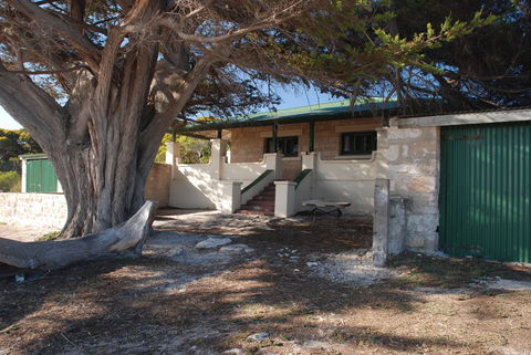 Managers Lodge - Innes National Park - Accommodation Cairns 0