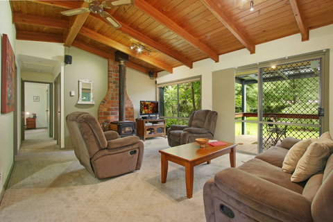 Rail Trail Cottage - Accommodation Cairns 1