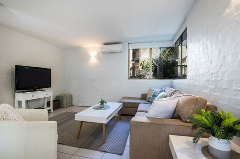 Saks On Hastings - Accommodation Cairns 1