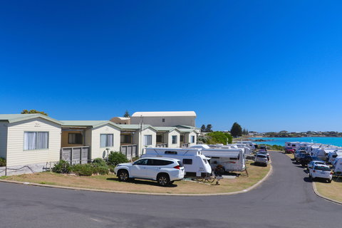 Sea Vu Caravan Park - Accommodation Cairns 2