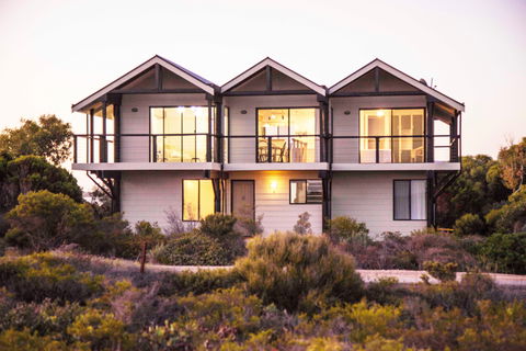 The Lookout - Accommodation Cairns 0