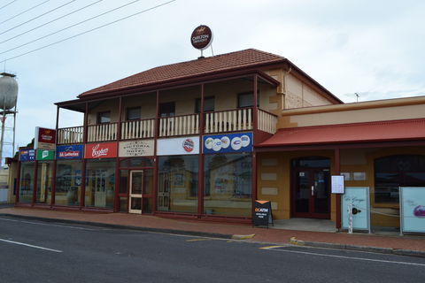 Victoria Hotel Port McDonnell - Accommodation Cairns 0