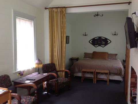 Werndee Accommodation - Accommodation Cairns 2