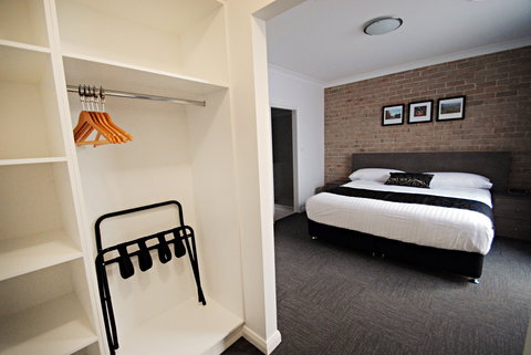 Banna Suites - Accommodation Cairns 1
