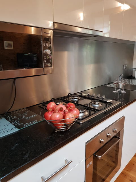 Cypress Studio - Mintaro - Accommodation Cairns 2