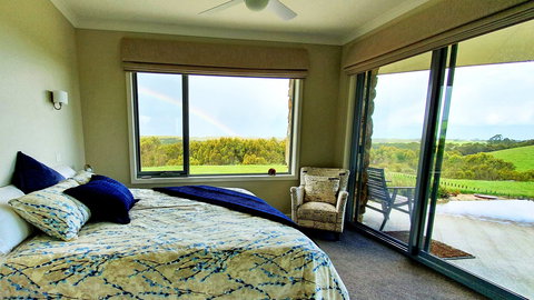 Eagle Rock Retreat - Accommodation Cairns 1