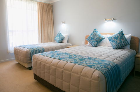 Gosford Palms Motor Inn - Accommodation Cairns 0