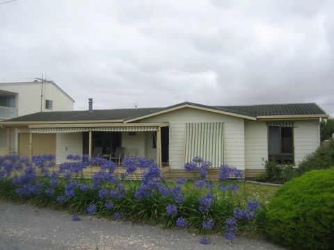 Holiday Magic - Accommodation Cairns 0