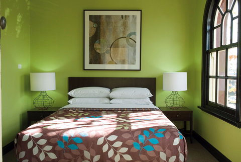 Hotel Warrnambool - Accommodation Cairns 0