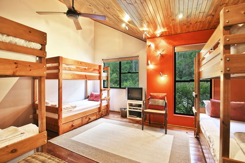 Indooroopilly - Accommodation Cairns 1