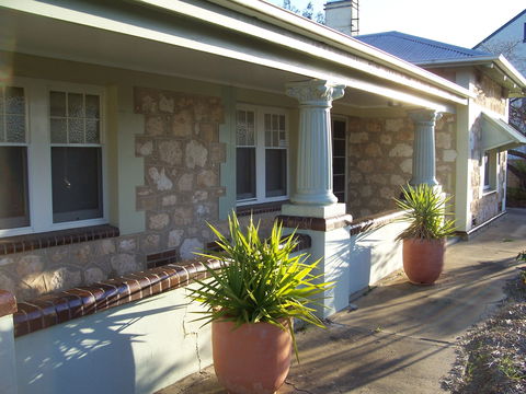 MacDonnell House, Naracoorte - Accommodation Cairns 0