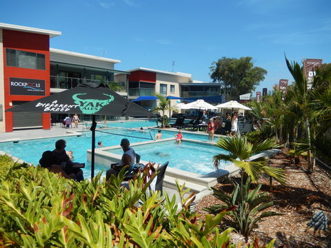 Middle Rock Holiday Resort - Accommodation Cairns 2