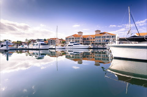 Ramada By Wyndham Hope Harbour - Accommodation Cairns 1