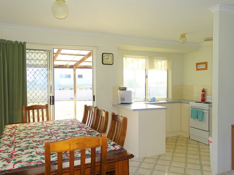 Ramsay Retreat - Accommodation Cairns 2