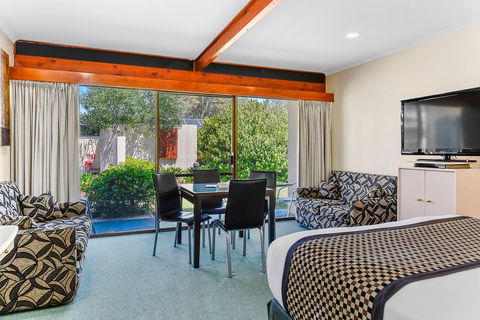 William MacIntosh Motor Lodge - Accommodation Cairns 1