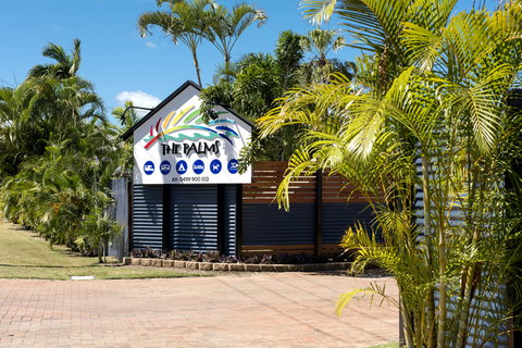 The Palms Hervey Bay - Accommodation Cairns 11