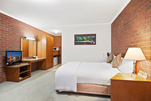 Country Plaza Halls Gap - Accommodation Cairns 2