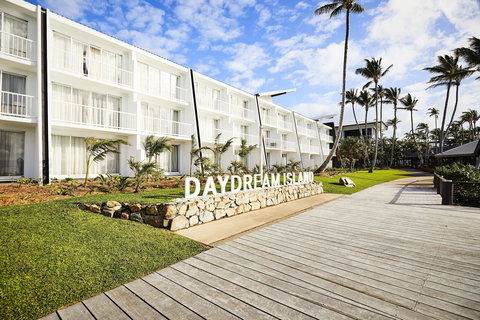 Daydream Island Resort And Living Reef - Accommodation Cairns 2