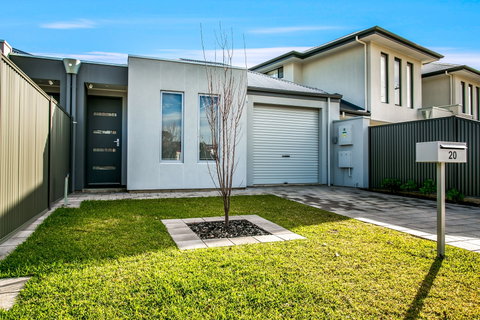 Ella House I - Accommodation Cairns 0