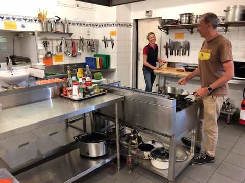 Glenella Guesthouse - Accommodation Cairns 2