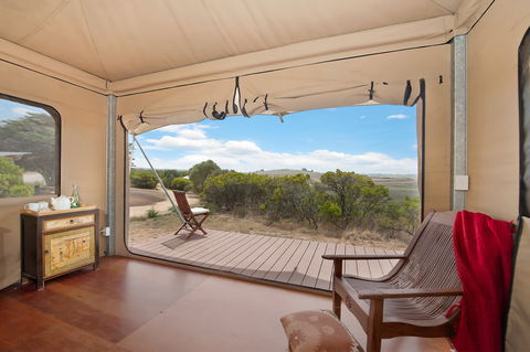 Pebble Point - Accommodation Cairns 1