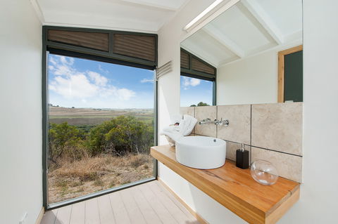 Pebble Point - Accommodation Cairns 2