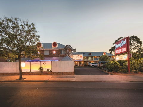 Shearing Shed Motor Inn - Open - Accommodation Cairns 0