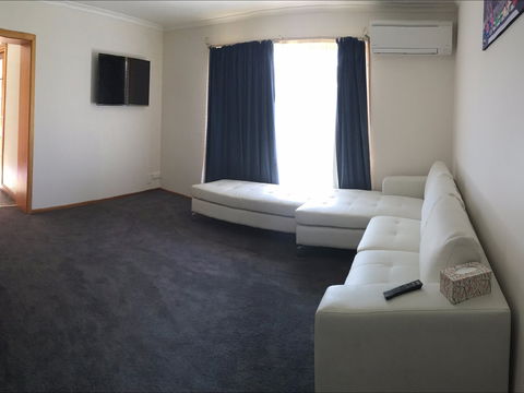 Stopover On Ocean Avenue - Accommodation Cairns 2