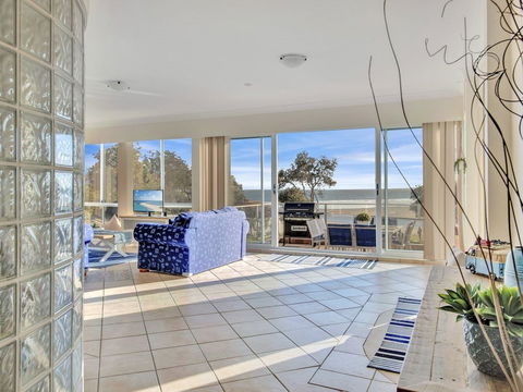 The Rotunda At Gerroa - Accommodation Cairns 2
