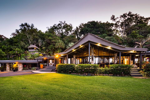Trinity Beach Palace - Accommodation Cairns 1