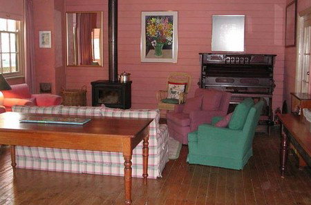 The Old School Country Retreat - Accommodation Cairns 1