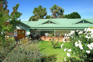 Amethyst Lodge - Accommodation Cairns 0