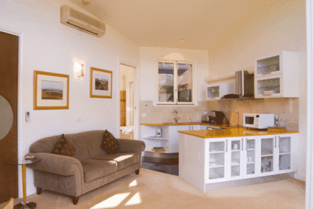 The Gatehouse At Villa Raedward - Accommodation Cairns 2