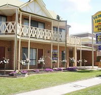 Victoria Lake Holiday Park - Accommodation Cairns